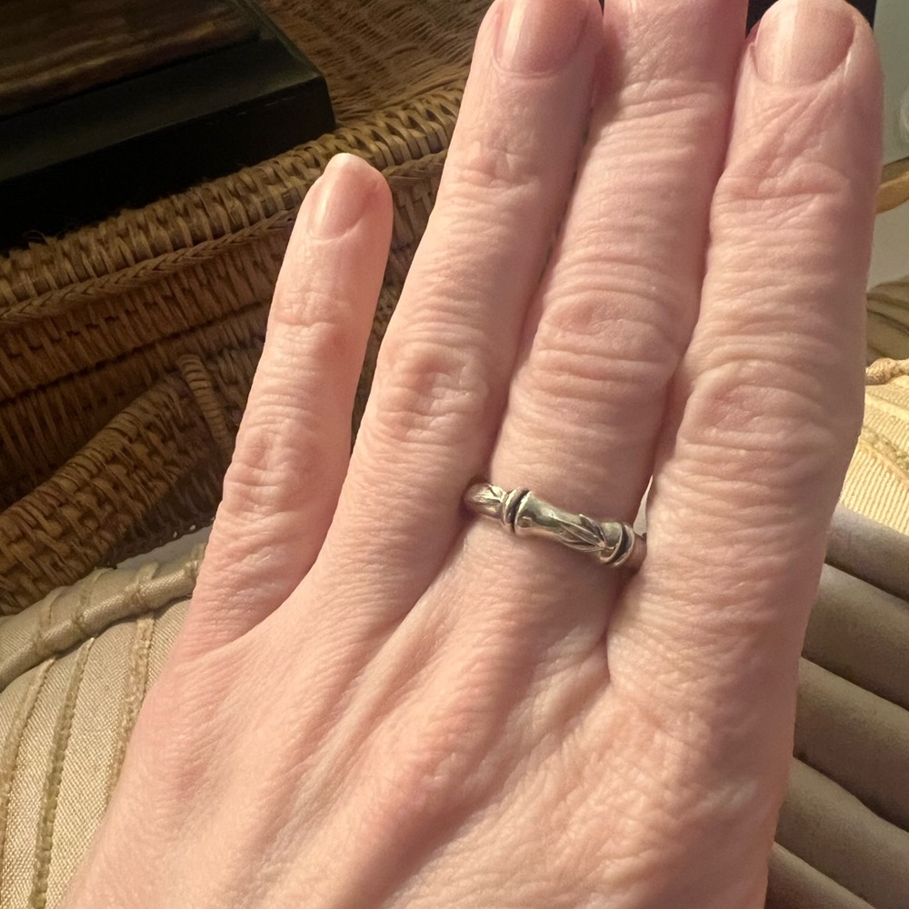 John Hardy Sterling Silver Sculpted Bamboo Leaf Ring - Picture 9 of 9